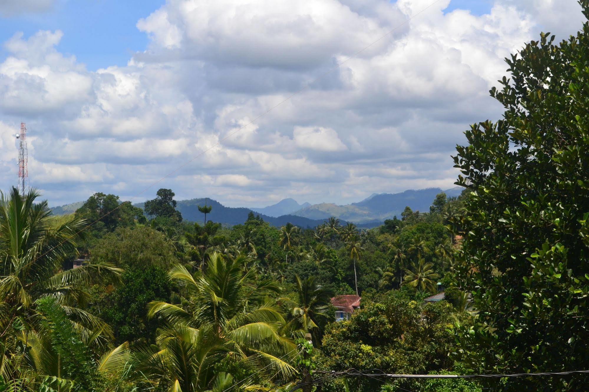 Blue Haven Guest House Kandy Exterior photo