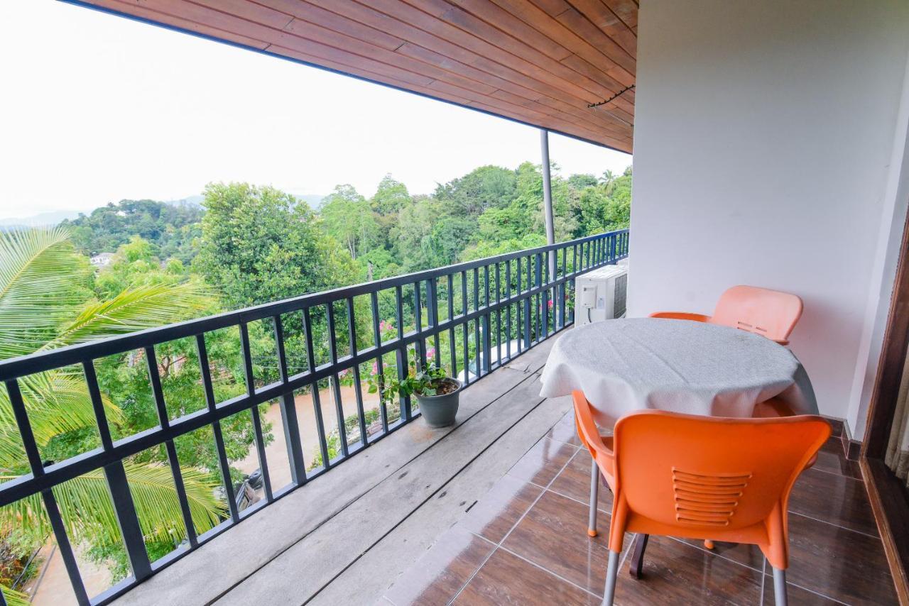 Blue Haven Guest House Kandy Exterior photo
